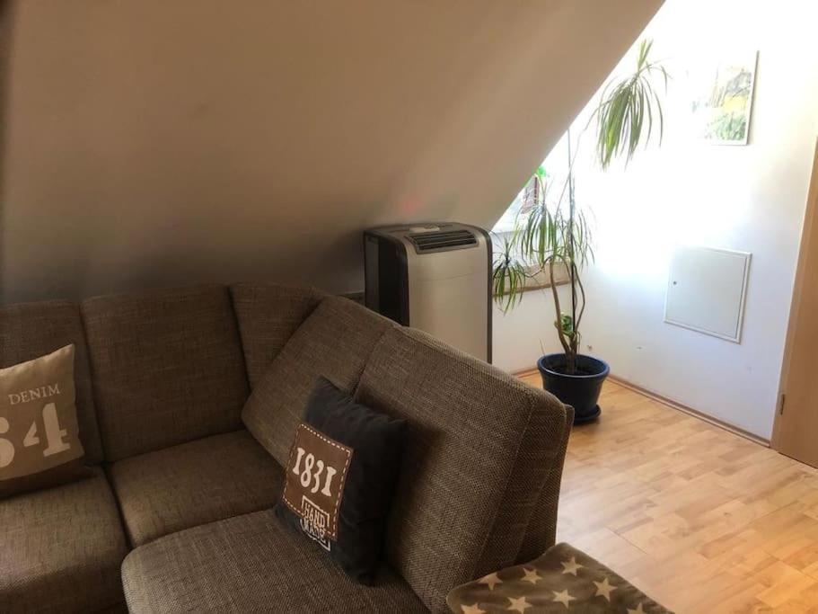 Apartment S10 In Bester Lage Stilvoll Im Zentrum Von Bayreuth Mit Klimaanlage Und Parkplatz Bagian luar foto